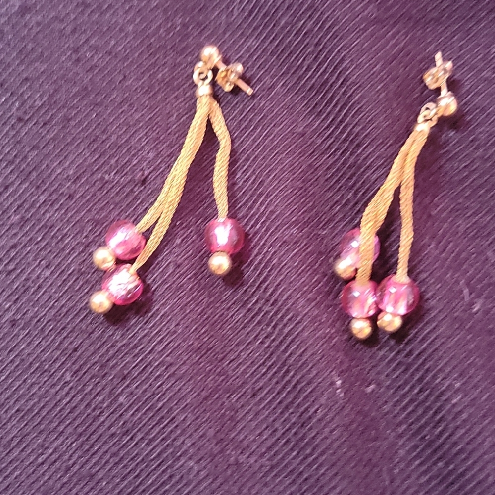 2/40 jewelry. Very pretty and unique dangle earrings